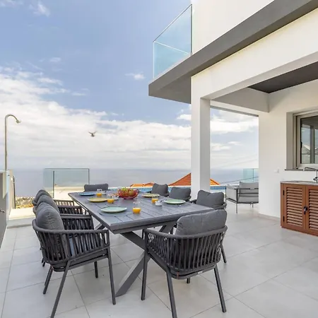 Oceano Sereno By Galmi Ponta do Sol (Madeira)