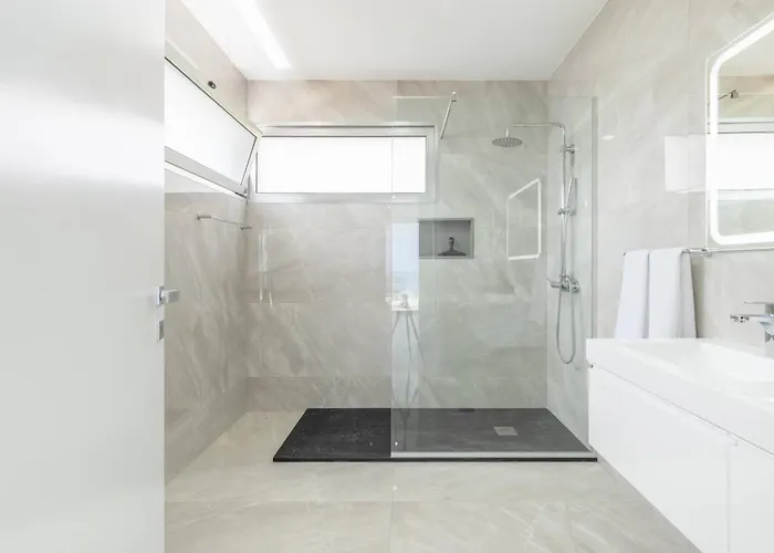 Oceano Sereno By Galmi Ponta do Sol (Madeira)