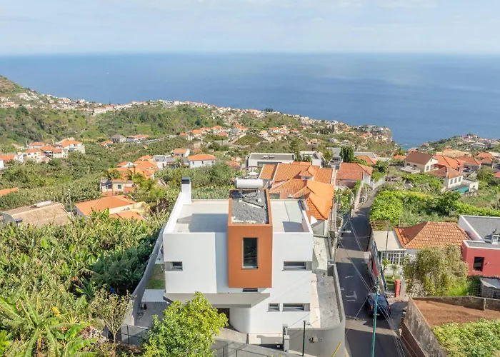 Oceano Sereno By Galmi Ponta do Sol (Madeira)